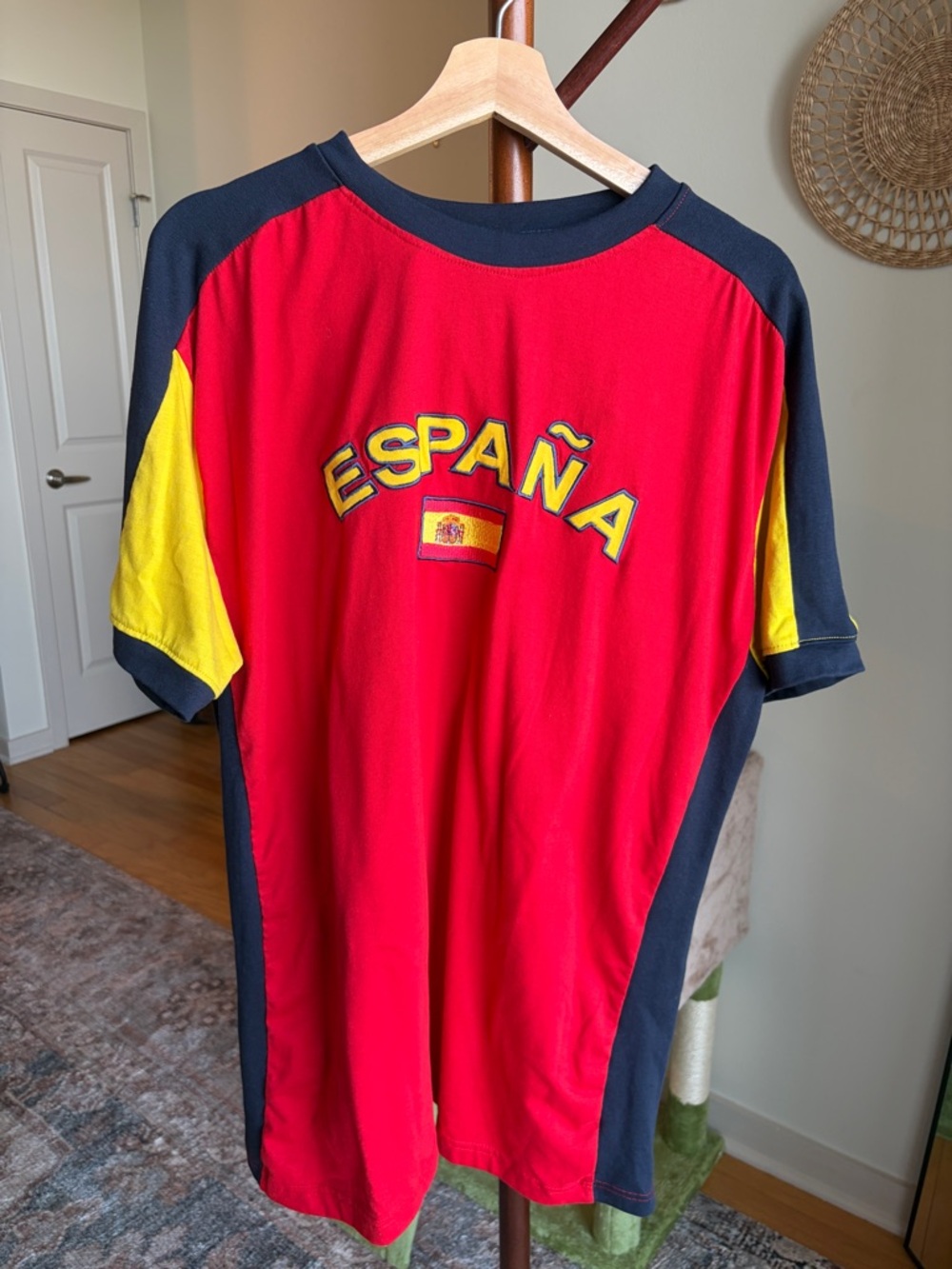 MEN’S VINTAGE EMBROIDERED SPAIN SHIRT